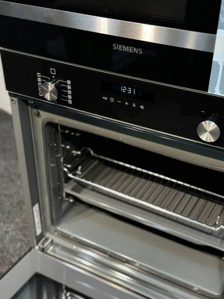 Комплект Siemens духовой шкаф + микроволновка Siemens DK0001 фото