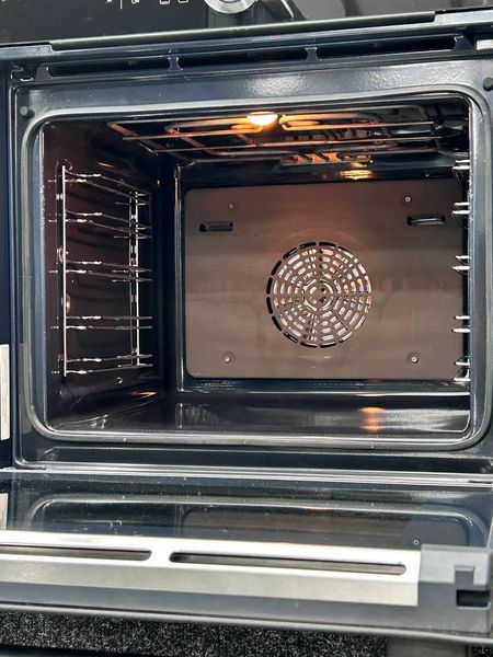 Ексклюзивна Духова шафа Bosch в чорному кольорі HBG633TS1/05 D0076 фото