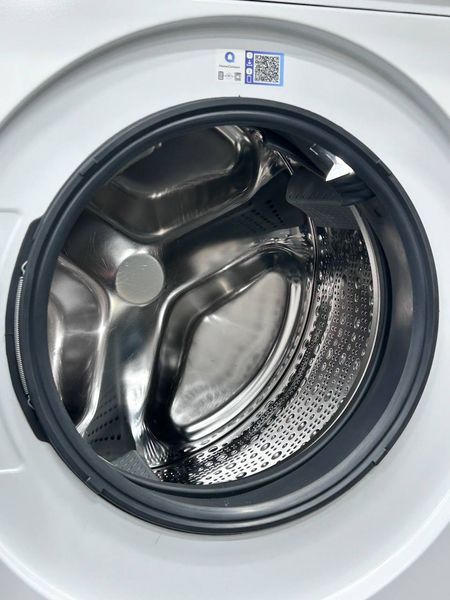 Стиральная машина Bosch серии 8 WGB244040 P0085 фото