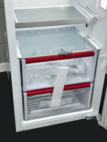 Однокамерный холодильник NEFF KI1813fe0 H0070 фото