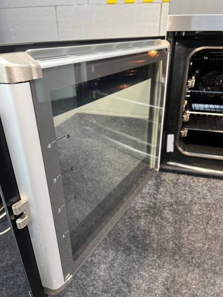 Духовой шкаф Electrolux Juno JOB 66611X D0030 фото