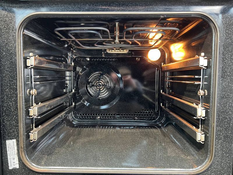 Духовой шкаф Electrolux Juno JOB 66611X D0030 фото