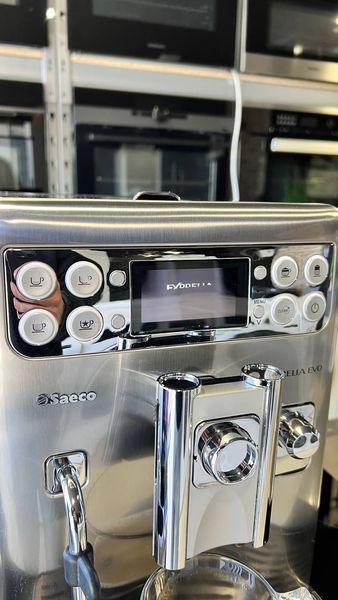 Saeco Exprelia Evo Суперавтоматическая эспрессо-кофеварка HD8857/01 K0002 фото